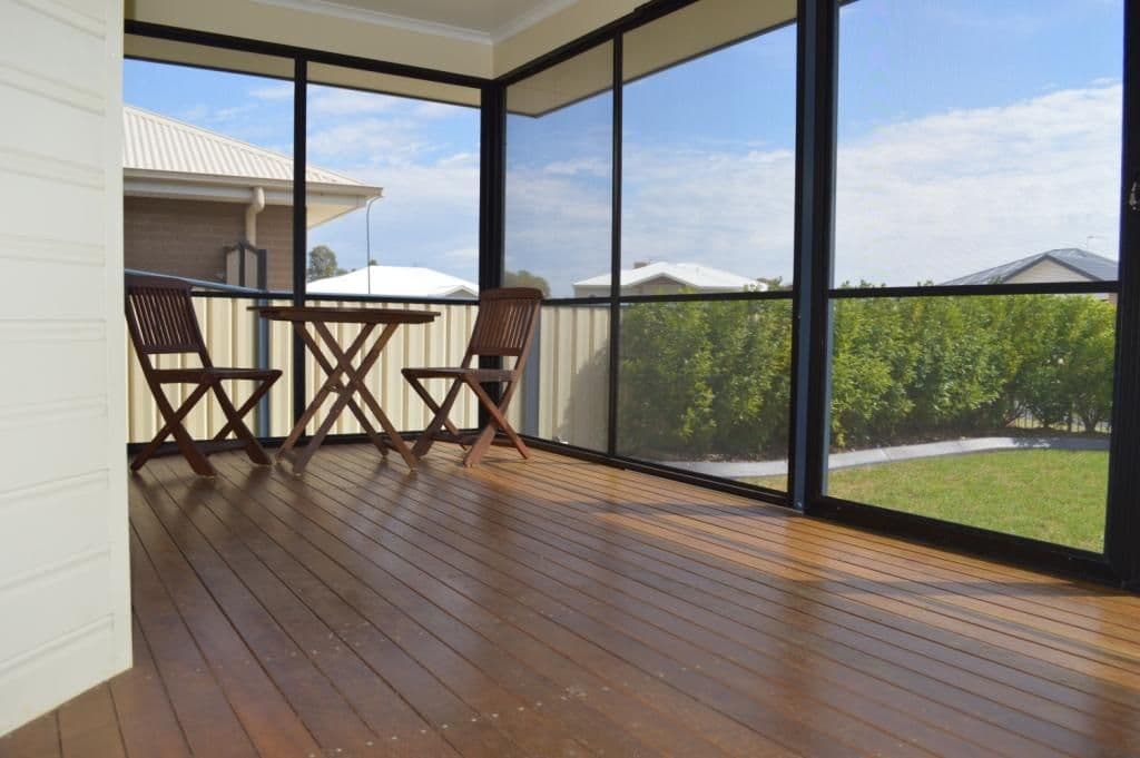 9 Lockyer Crescent, ROMA QLD 4455, Roma - Thumbnail 3