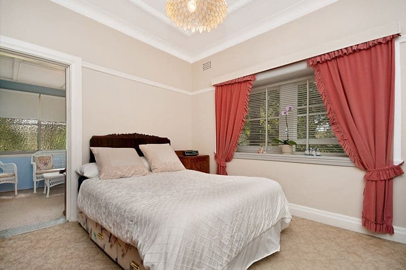 88 The Crescent, CHELTENHAM NSW 2119, Cheltenham - Thumbnail 4