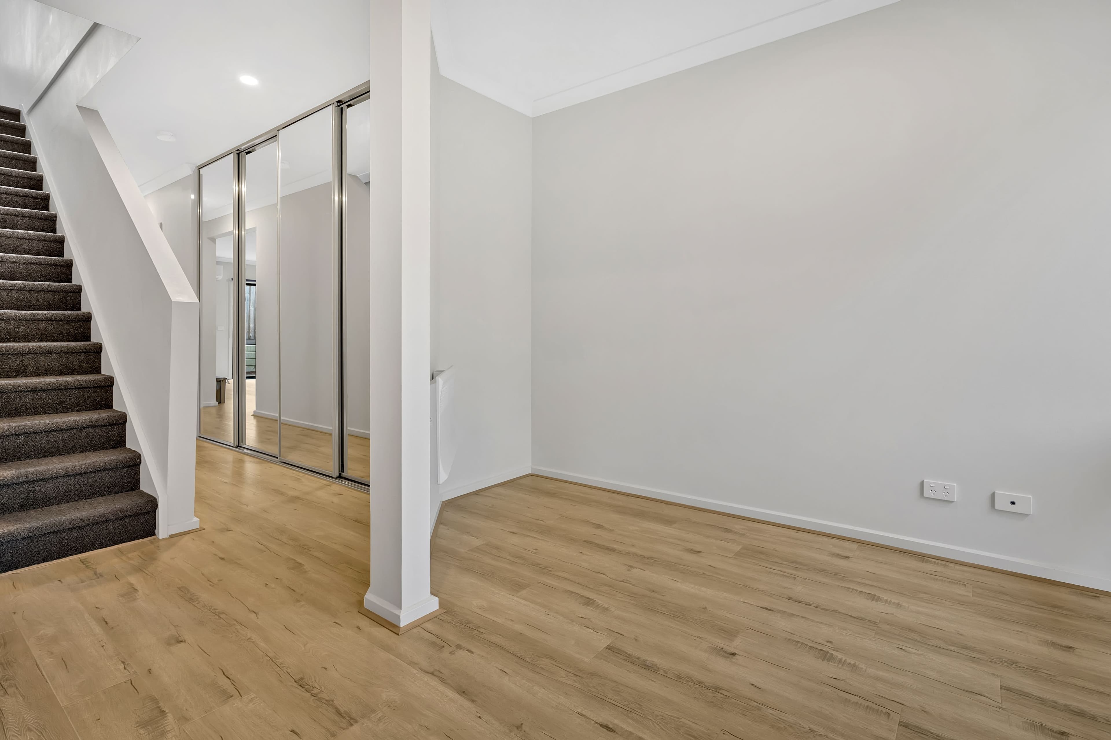7 Hanover Way, Mickleham VIC 3064, Mickleham - Thumbnail 3