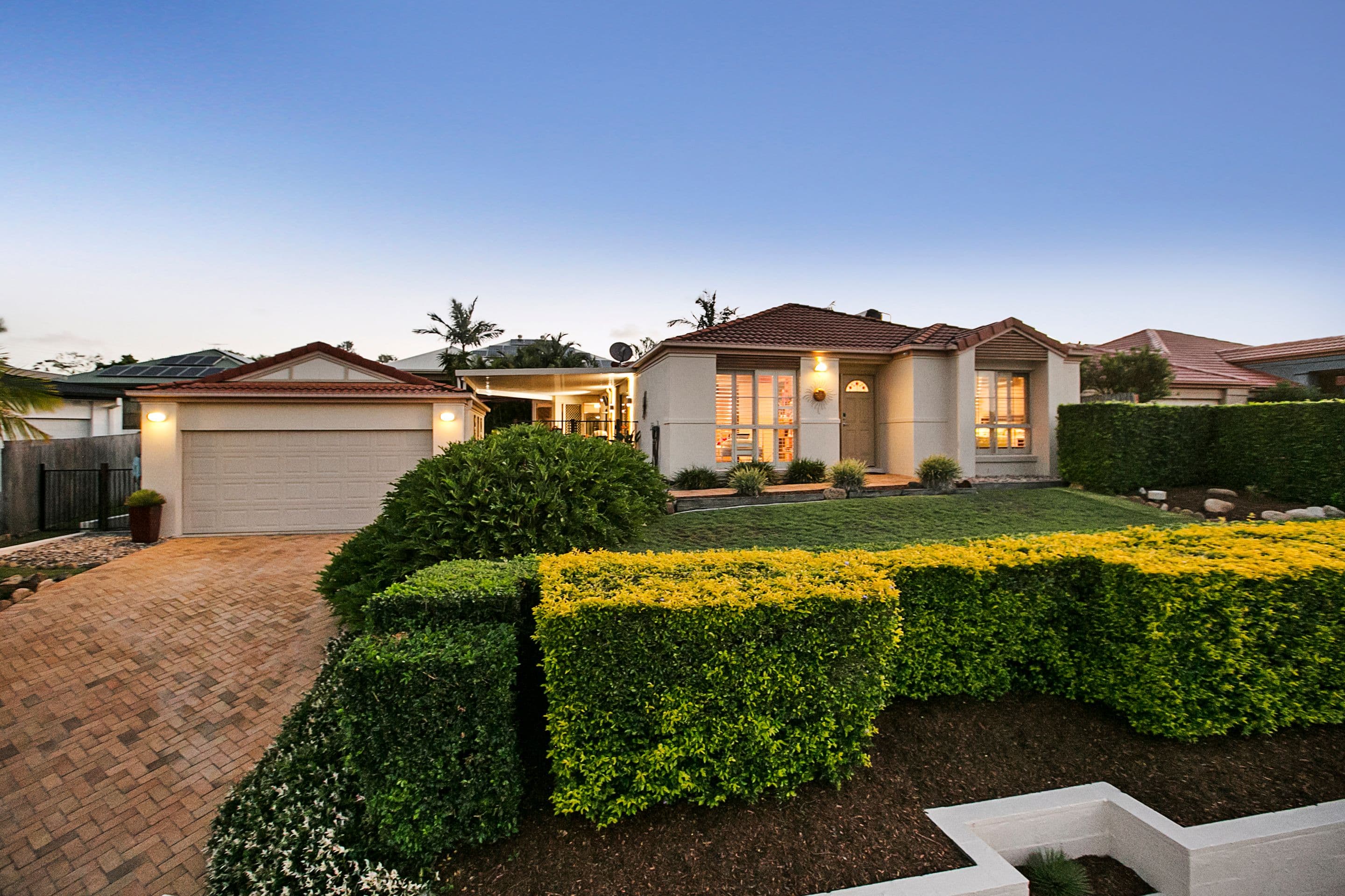 19 Juniper Place, Carindale QLD 4152, Carindale - Image 1