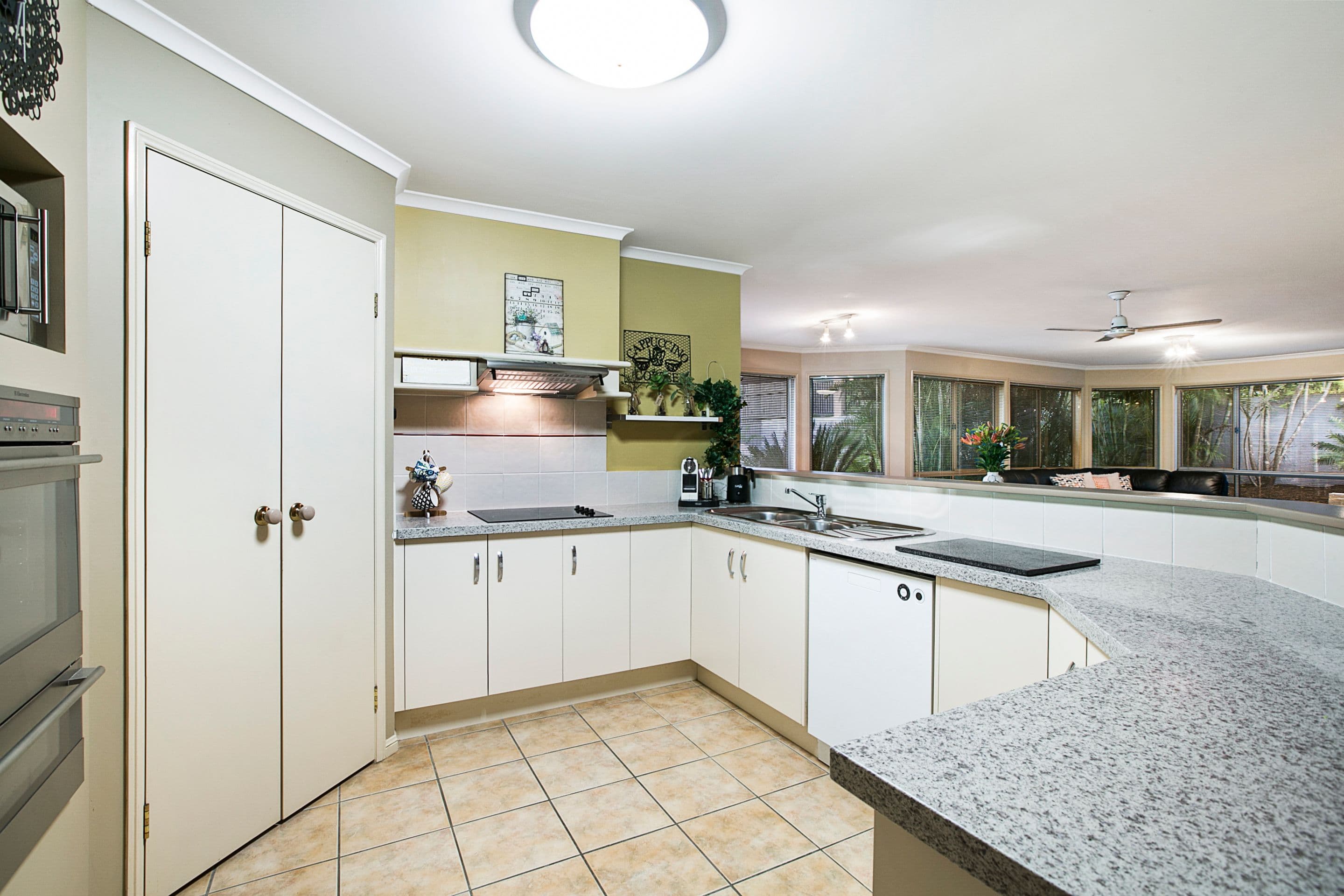 19 Juniper Place, Carindale QLD 4152, Carindale - Thumbnail 4