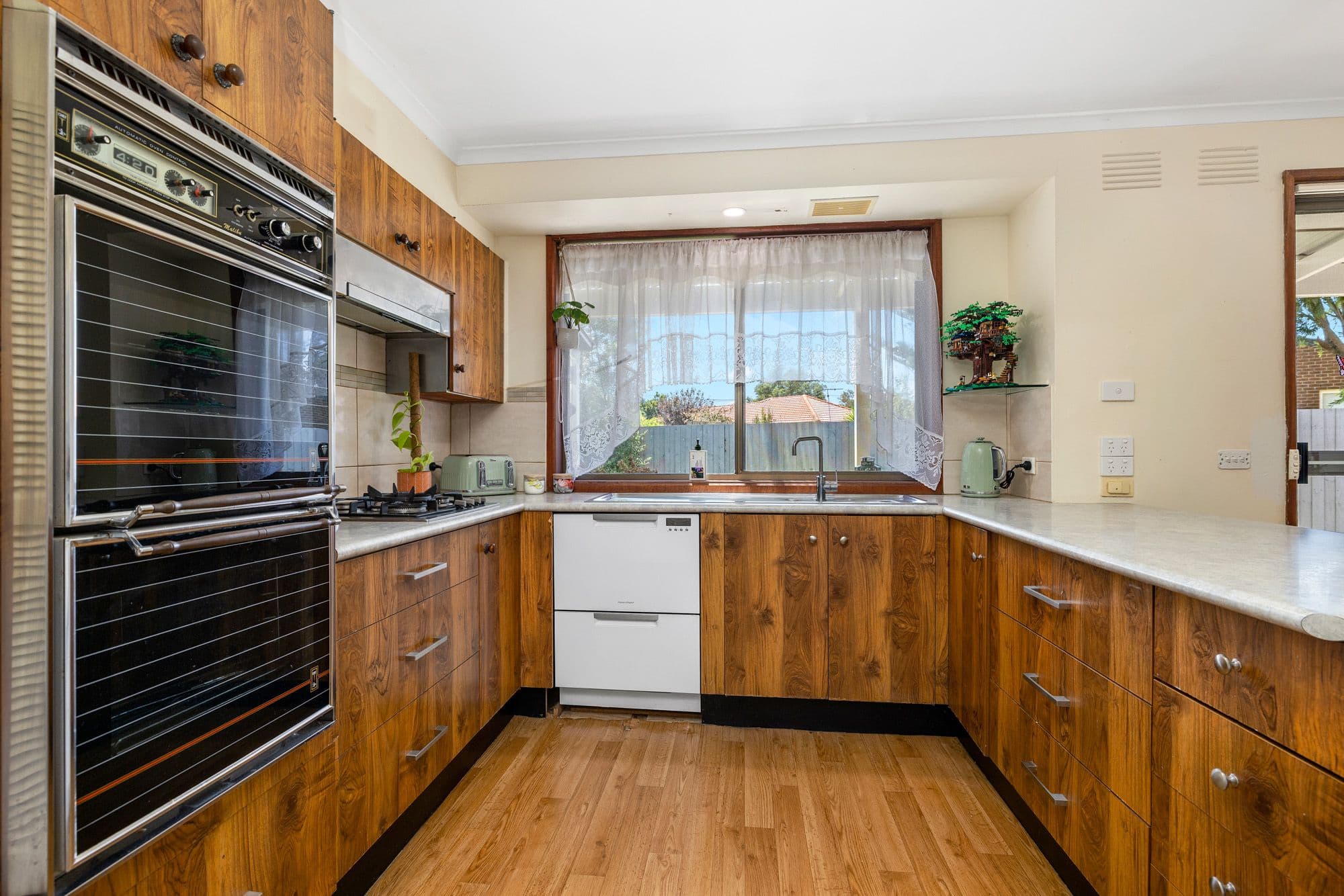 11 Serpentine Court, Werribee VIC 3030, Werribee - Thumbnail 6