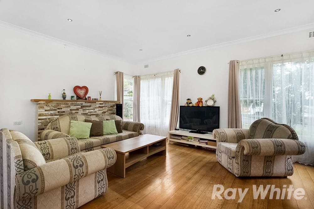 24 Morshead Avenue, Mount Waverley VIC 3149, Mount Waverley - Thumbnail 2