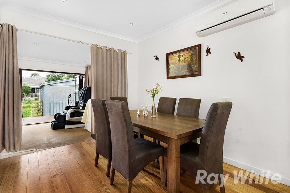 24 Morshead Avenue, Mount Waverley VIC 3149, Mount Waverley - Thumbnail 4
