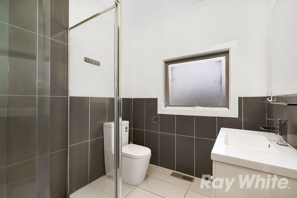24 Morshead Avenue, Mount Waverley VIC 3149, Mount Waverley - Thumbnail 6