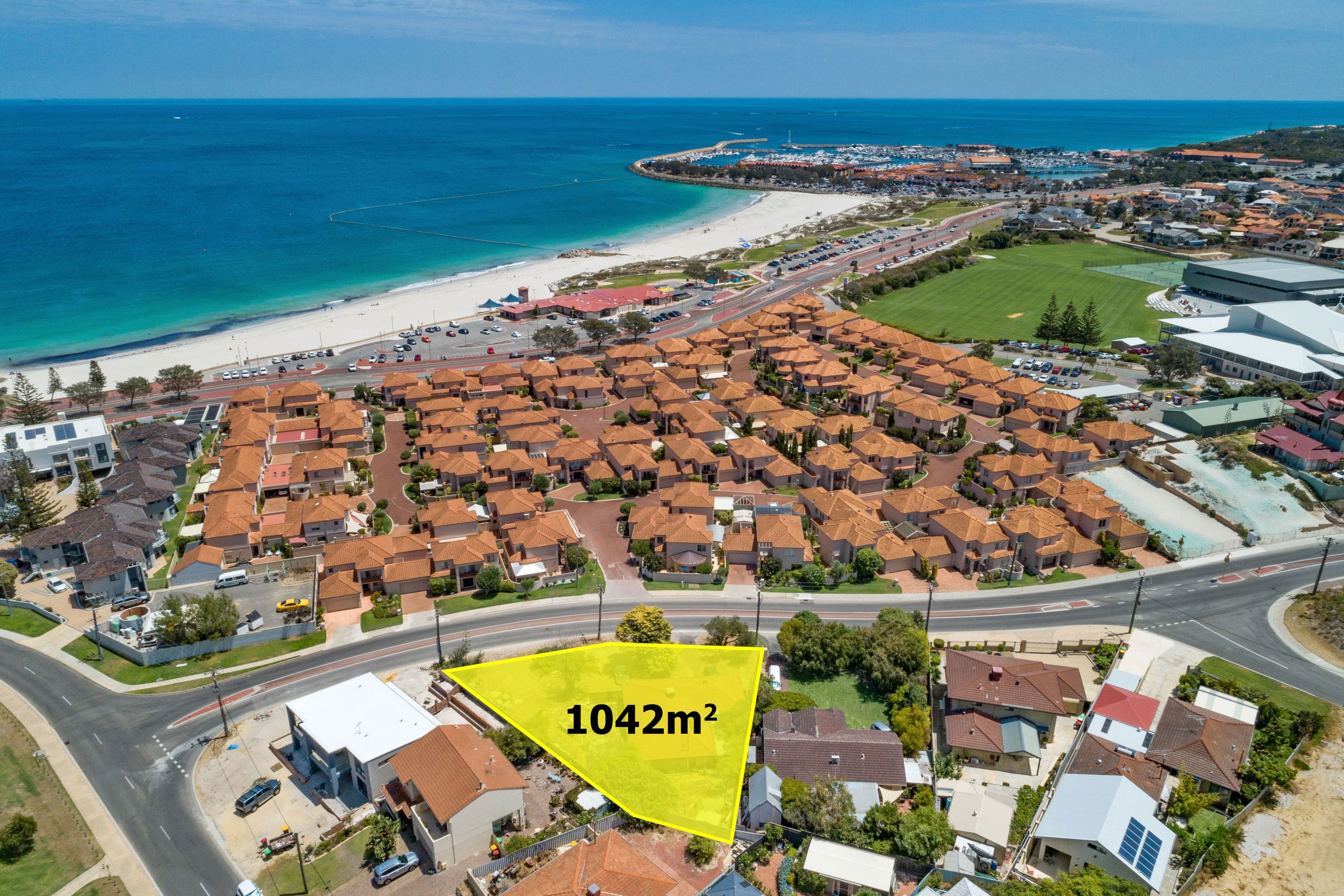4 Hocking Parade, Sorrento WA 6020, Sorrento - Thumbnail 2