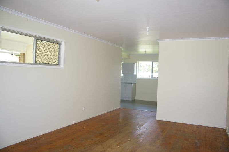 4 Cathcart Street, DECEPTION BAY QLD 4508, Deception Bay - Thumbnail 2