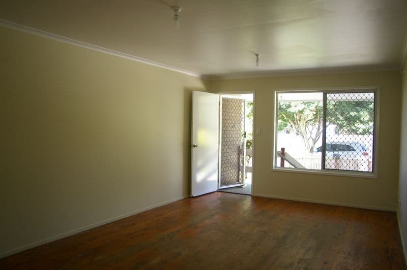 4 Cathcart Street, DECEPTION BAY QLD 4508, Deception Bay - Thumbnail 5