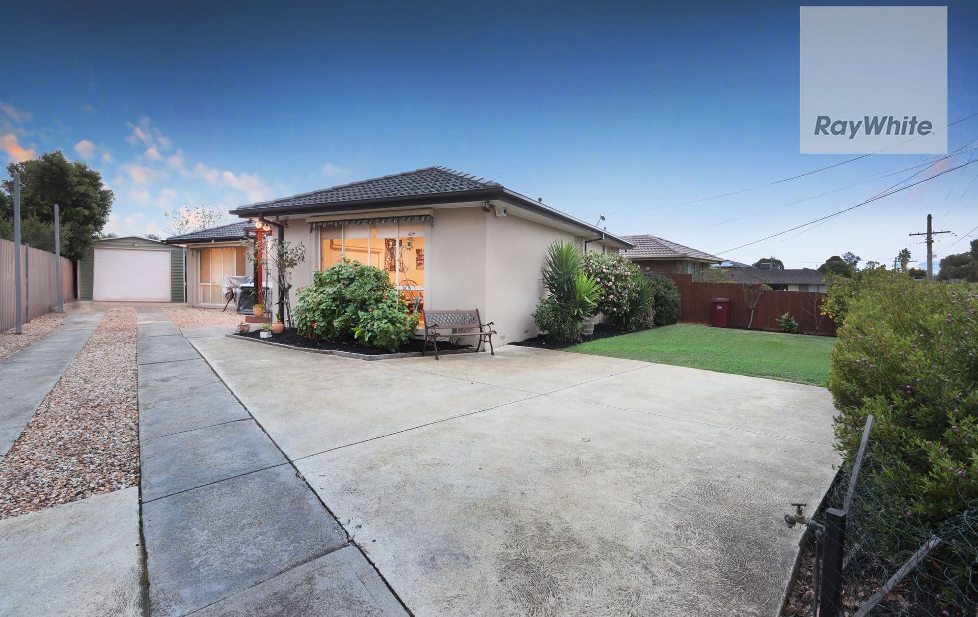 27 Katrina Drive, Gladstone Park VIC 3043, Gladstone Park - Thumbnail 3