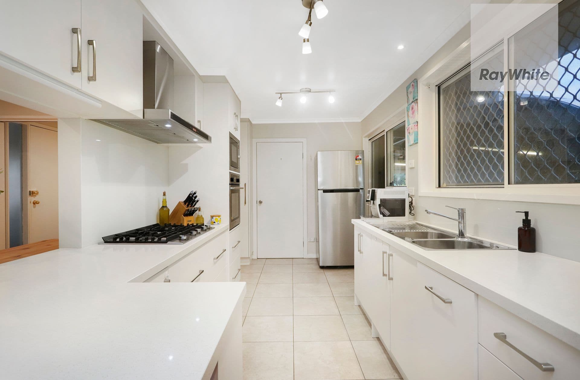 27 Katrina Drive, Gladstone Park VIC 3043, Gladstone Park - Thumbnail 5
