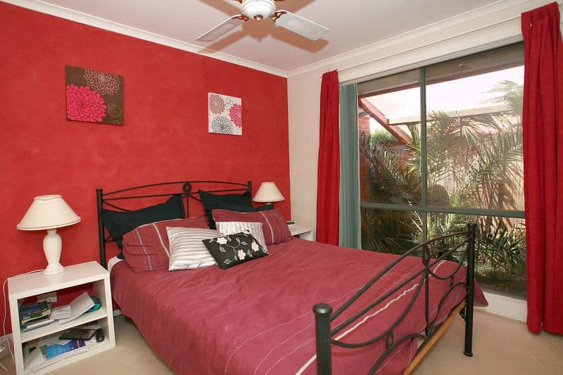 18 Alamanda Way, CRANBOURNE NORTH VIC 3977, Cranbourne North - Thumbnail 2