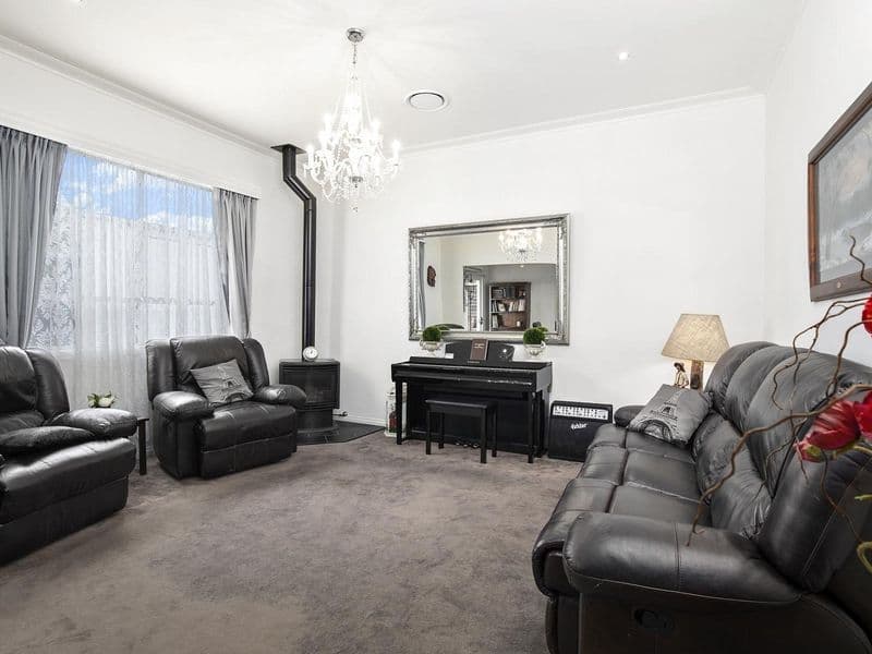 11 Moonlight Street, Stawell VIC 3380, Stawell - Thumbnail 3