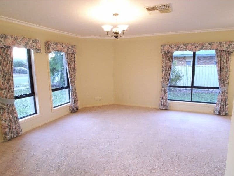 11 Grosser Street, Millicent, SA, 5280, Millicent - Thumbnail 5