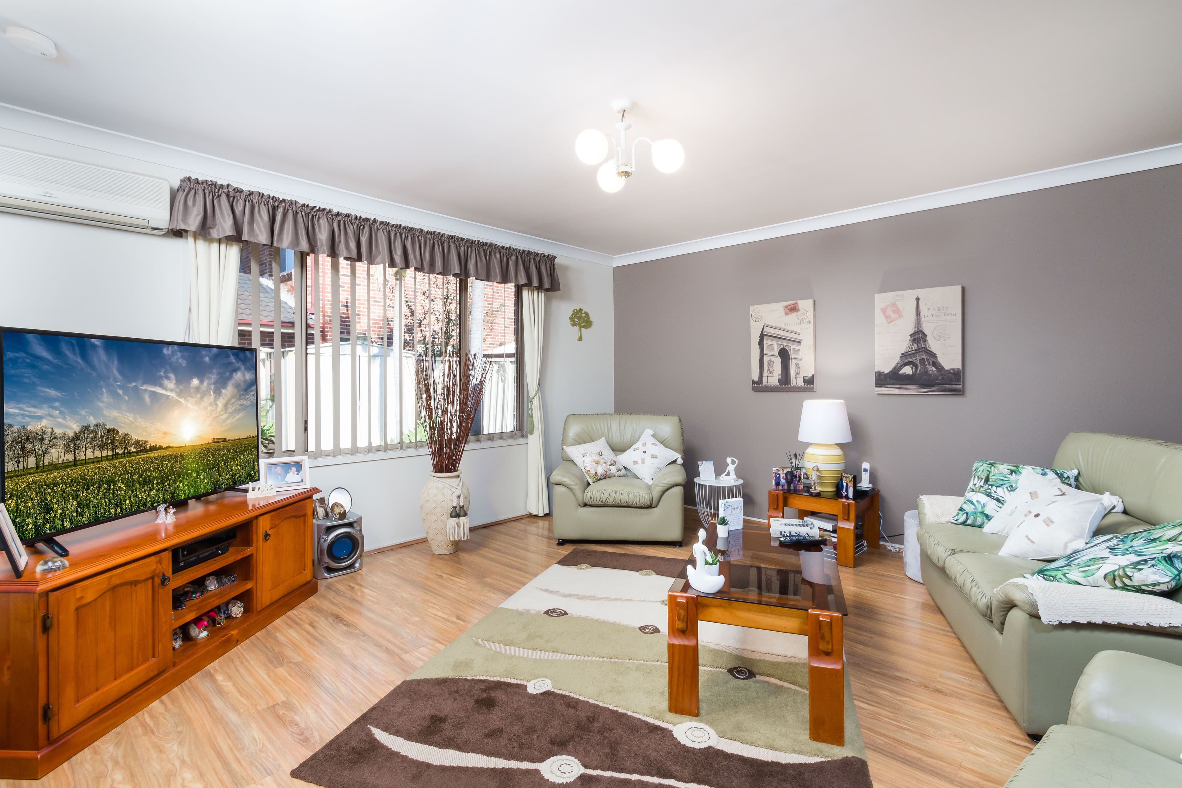 13 Kinnane Crescent, Acacia Gardens - Thumbnail 2