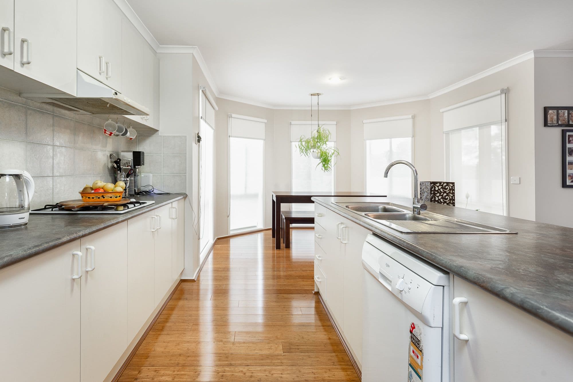 2 Vivienne Way, Berwick VIC 3806, Berwick - Thumbnail 5