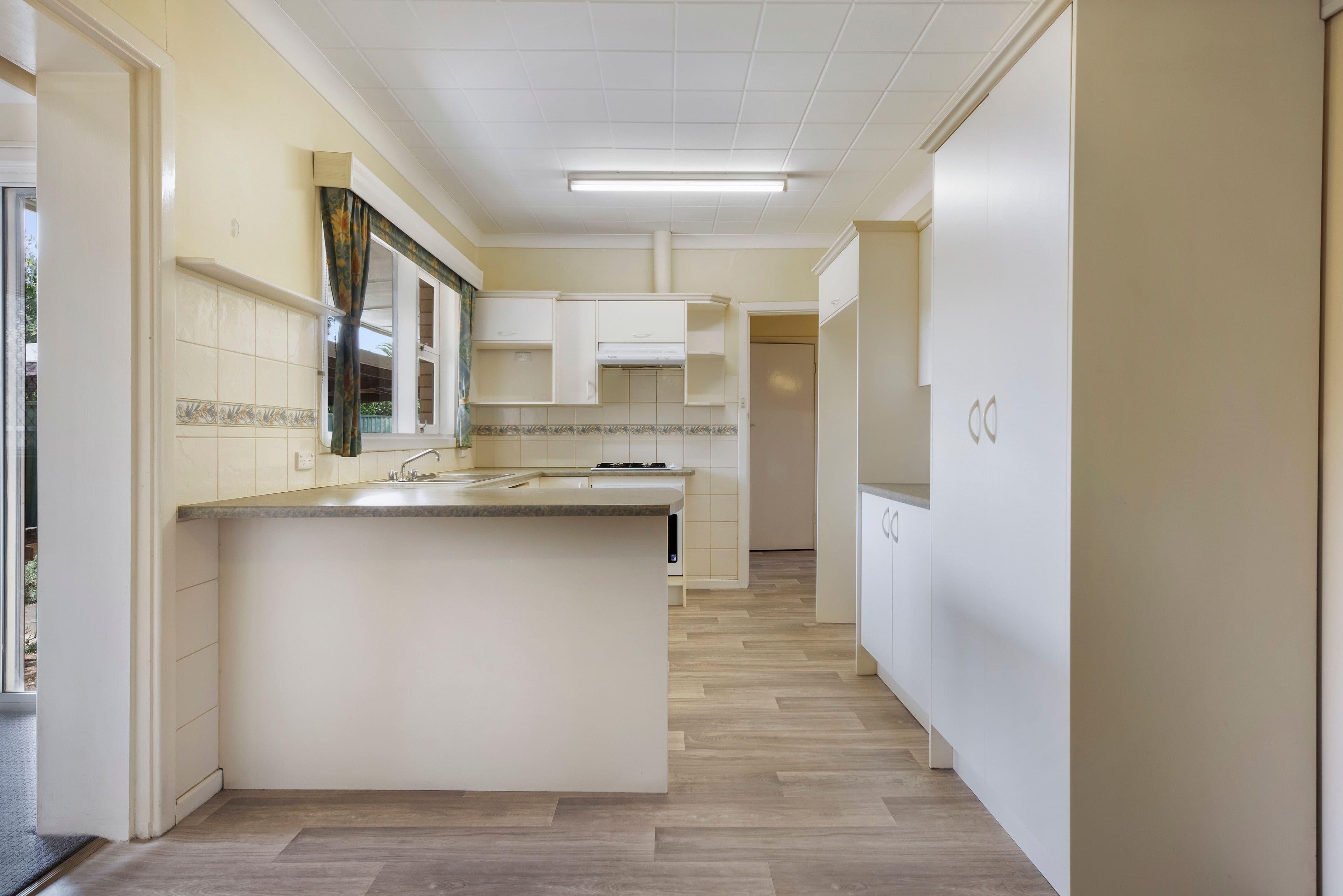4 Esperance Terrace, Valley View SA 5093, Valley View - Thumbnail 7