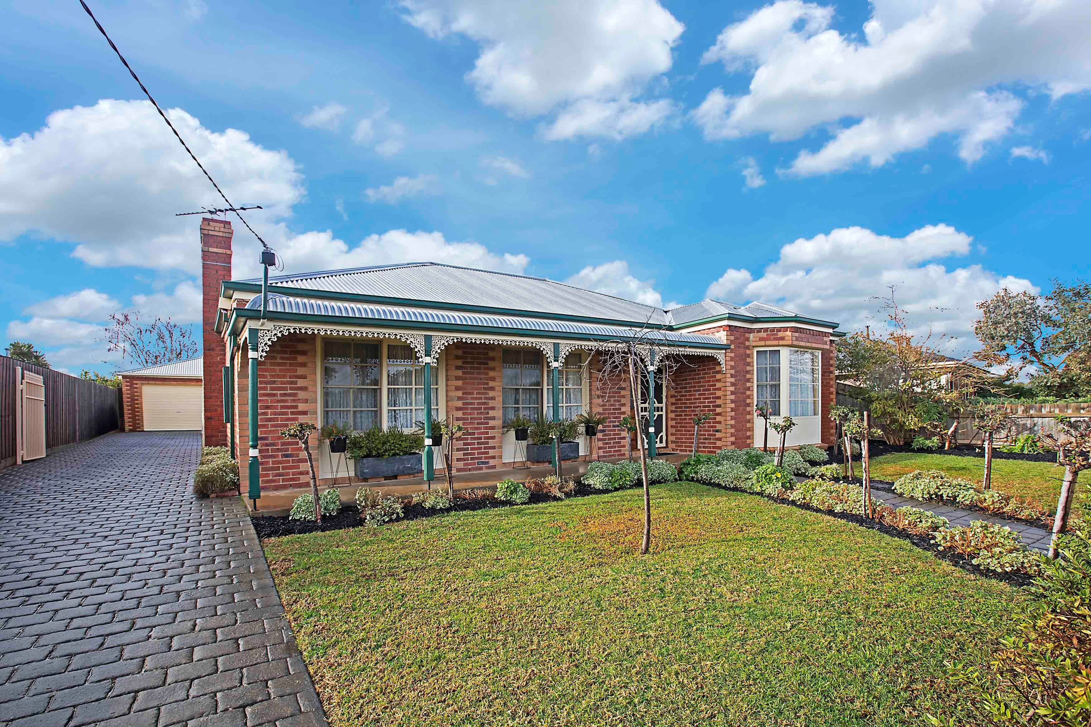 13 Ainslie Avenue, Grovedale VIC 3216, Grovedale - Thumbnail 2