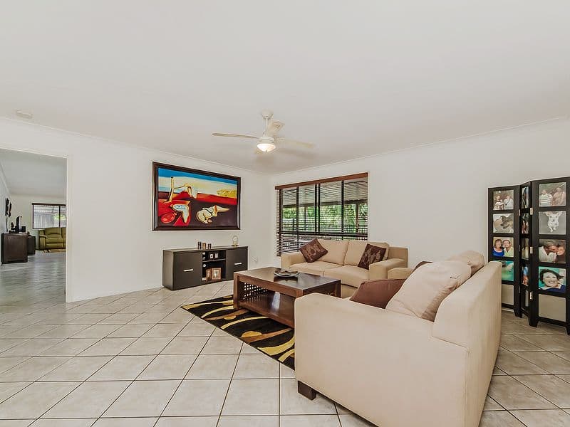 1 Blueash Crescent, Oxenford QLD 4210, Oxenford - Thumbnail 7