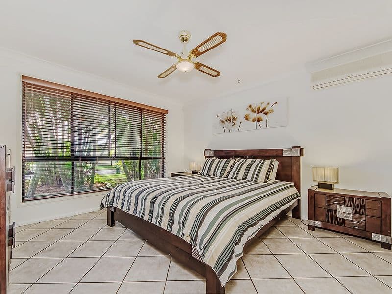 1 Blueash Crescent, Oxenford QLD 4210, Oxenford - Thumbnail 8