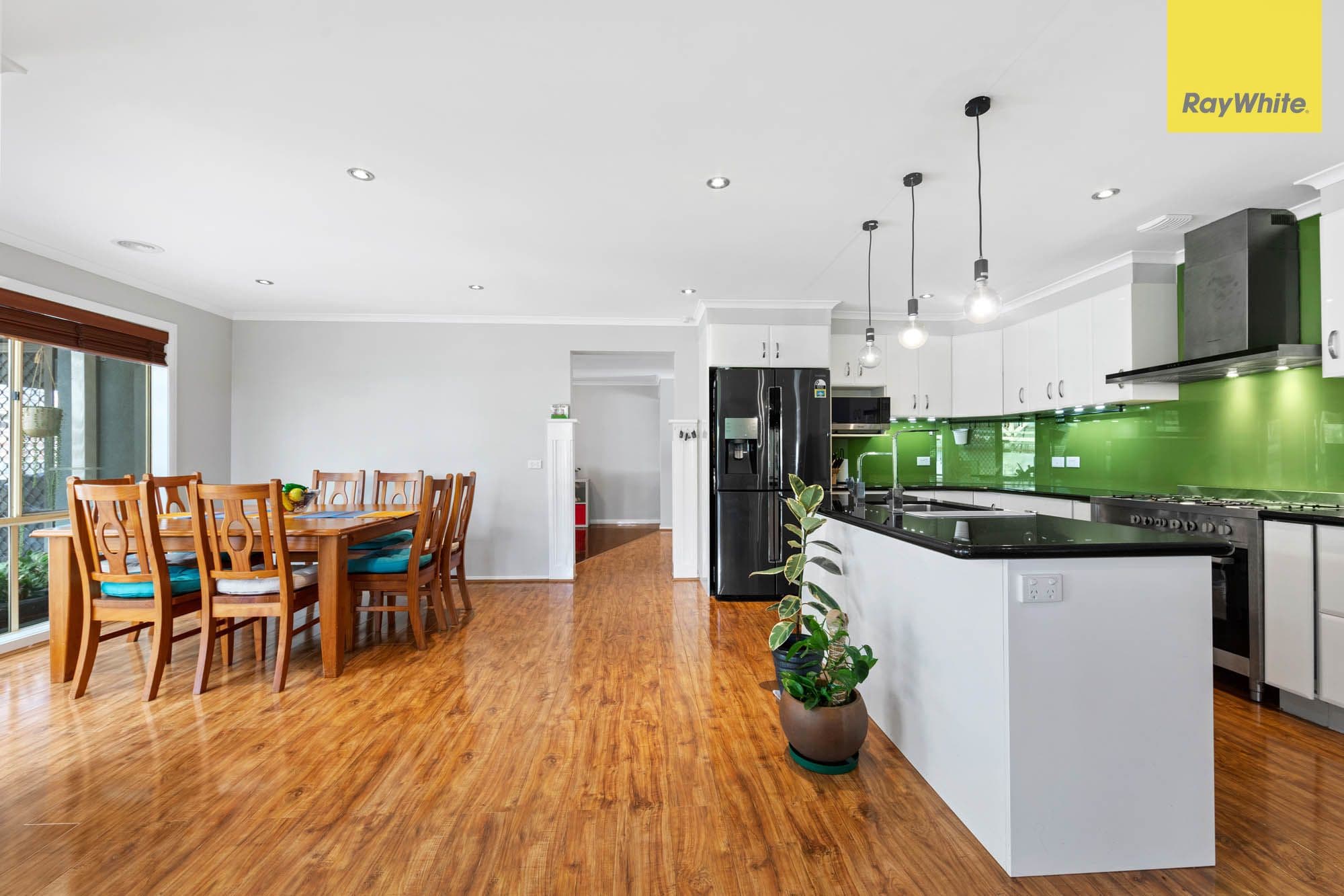 14 Newcombe Drive, St Albans VIC 3021, St Albans - Thumbnail 4
