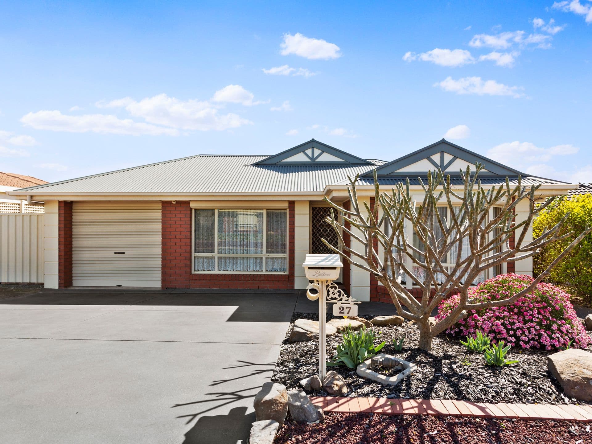 27 Deane Avenue, Noarlunga Downs SA 5168, Noarlunga Downs - Image 1