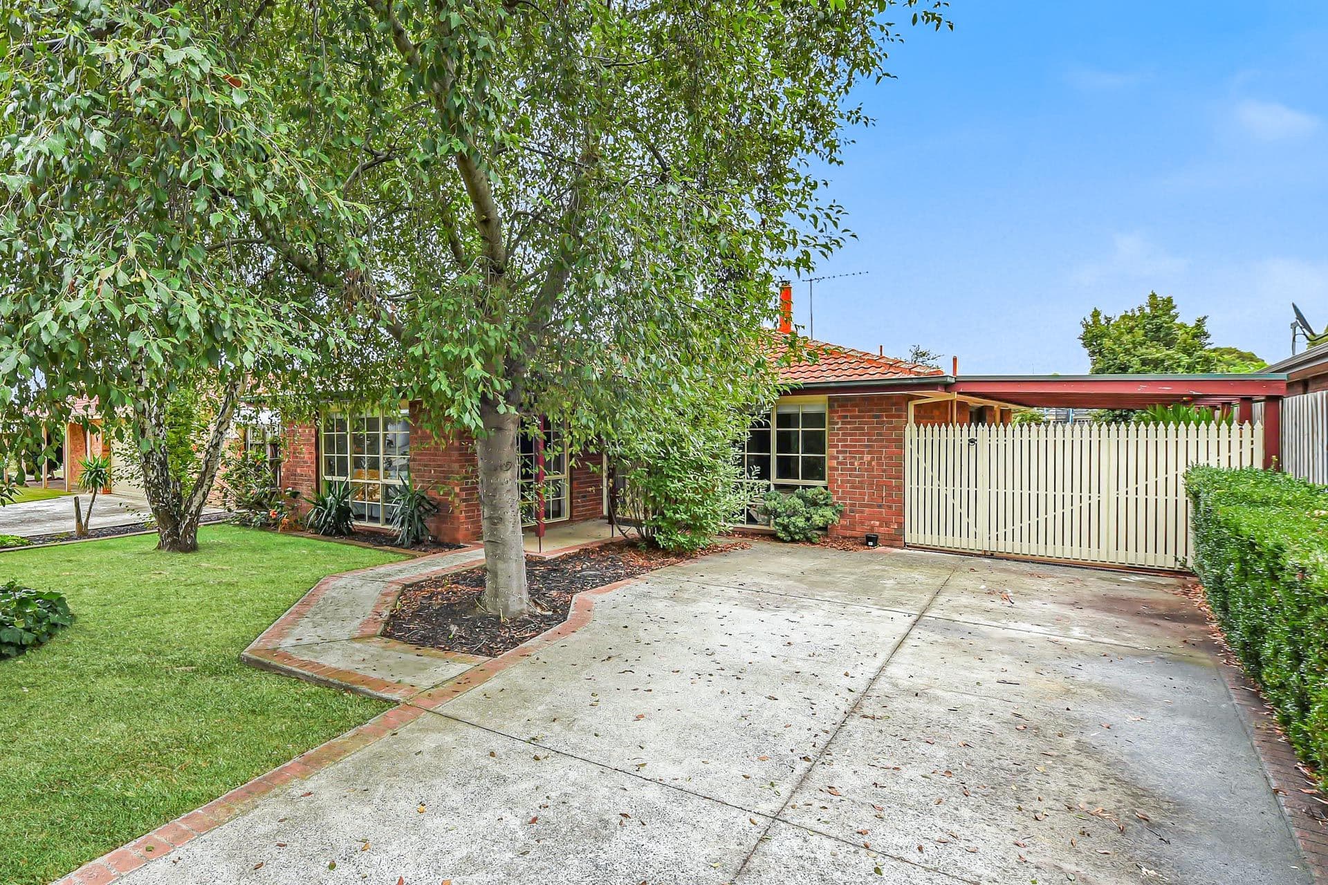 4 Tyntynder Close, Berwick VIC 3806, Berwick - Thumbnail 3
