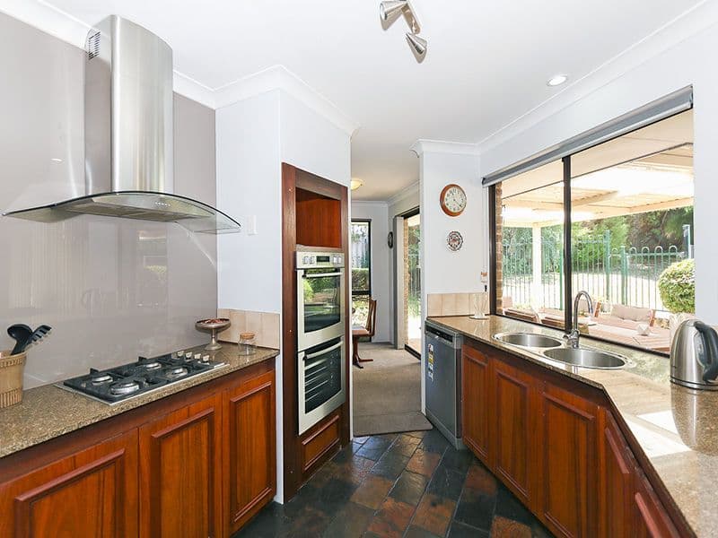 297 Summerlakes Parade, Ballajura WA 6066, Ballajura - Thumbnail 6