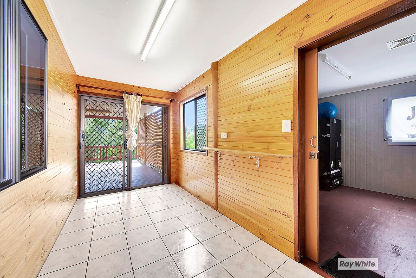 17 Yeppoon Crescent, Yeppoon QLD 4703, Yeppoon - Thumbnail 2