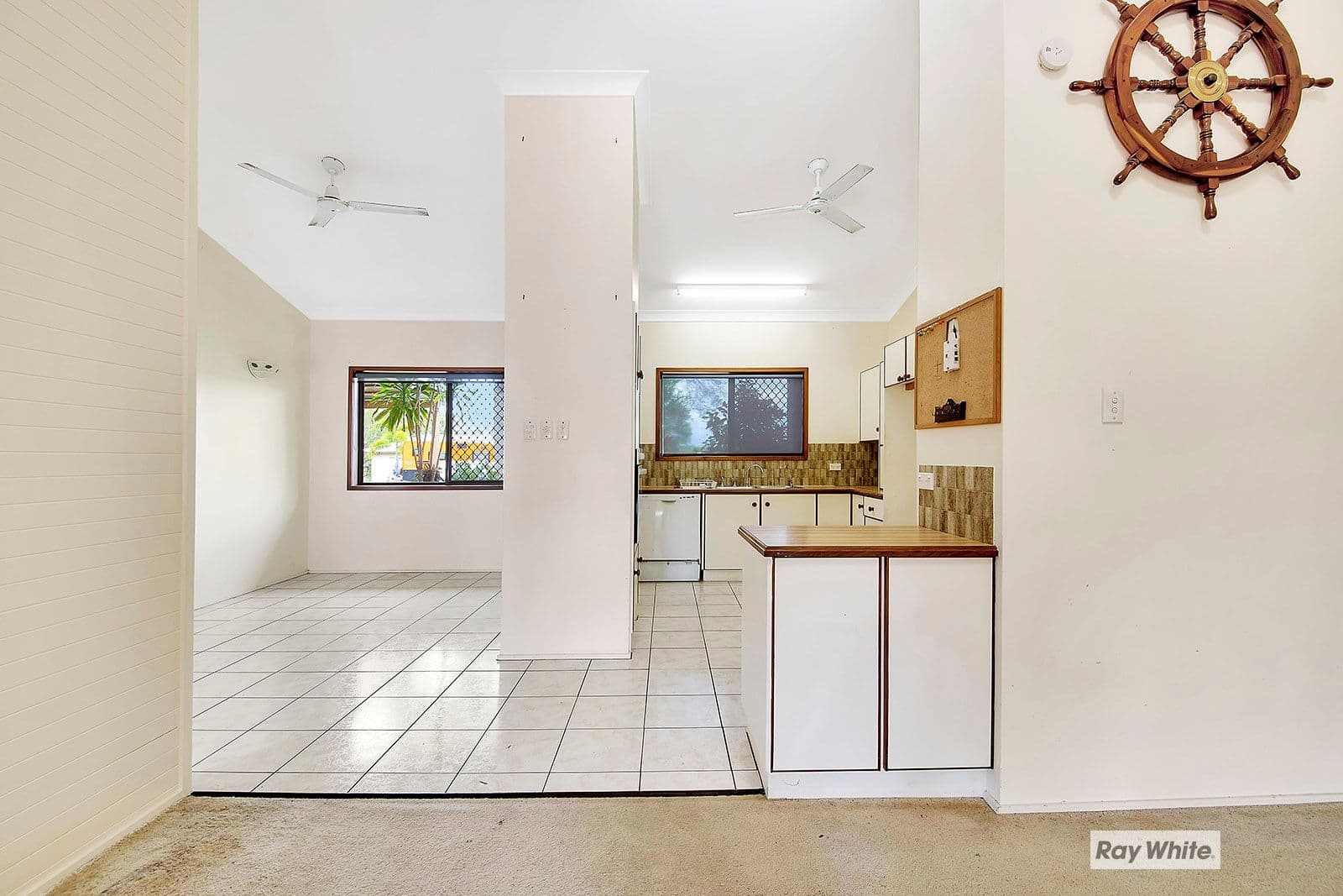 17 Yeppoon Crescent, Yeppoon QLD 4703, Yeppoon - Thumbnail 3