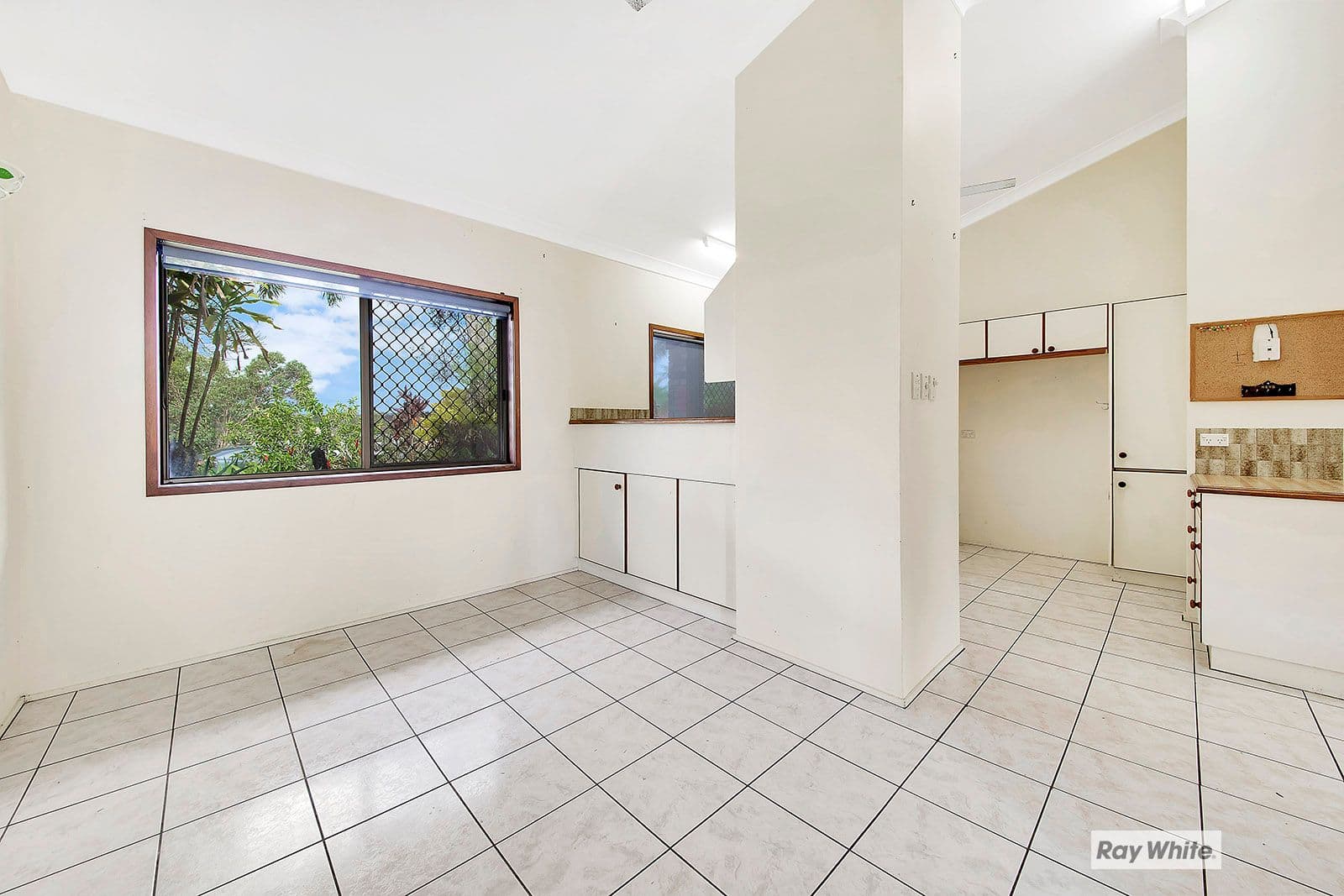 17 Yeppoon Crescent, Yeppoon QLD 4703, Yeppoon - Thumbnail 5