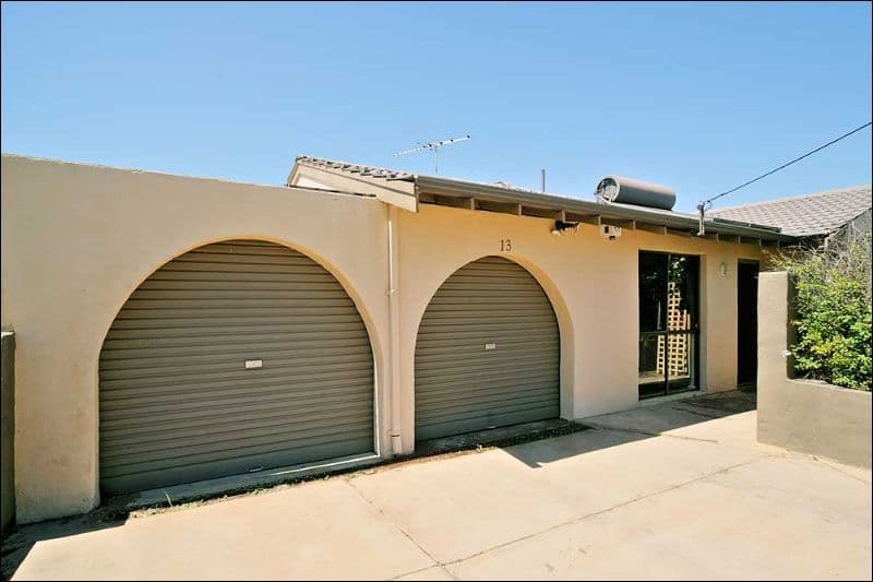 13 Hibiscus Drive, FORRESTFIELD WA 6058, Forrestfield - Thumbnail 2