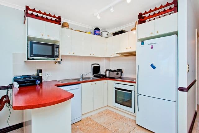 3 'View Pacific' 7 View Avenue, SURFERS PARADISE QLD 4217, Surfers Paradise - Thumbnail 2