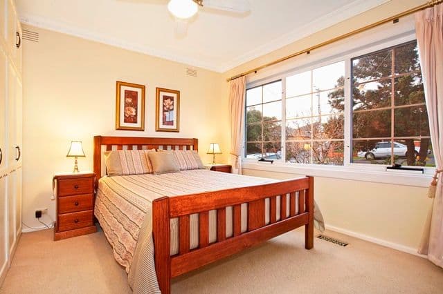 33 St Vigeons Road, RESERVOIR VIC 3073, Reservoir - Thumbnail 5