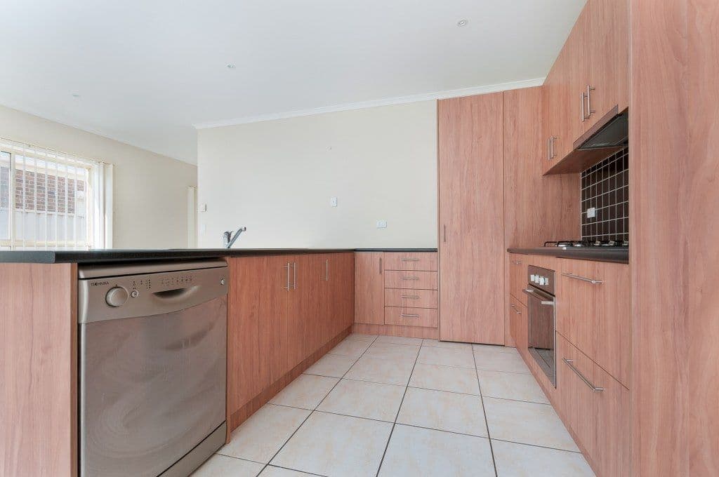 5 St. Cloud Green, CRAIGIEBURN VIC 3064, Craigieburn - Thumbnail 3