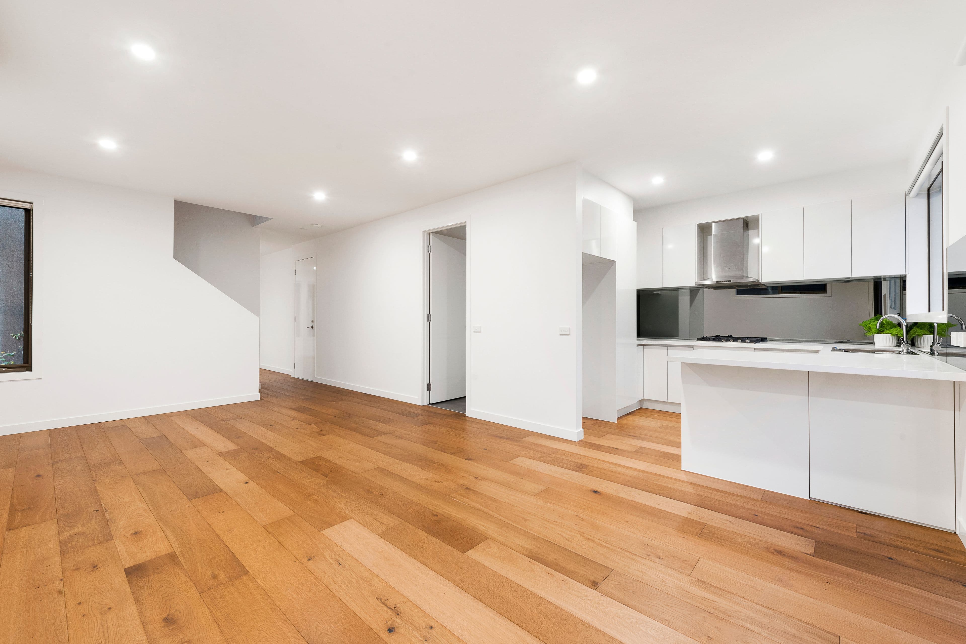 12 Burns Avenue, Clayton South VIC 3169, Clayton South - Thumbnail 2