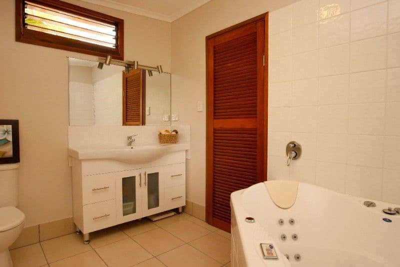 14 Roberts Street, HERMIT PARK QLD 4812, Hermit Park - Thumbnail 7