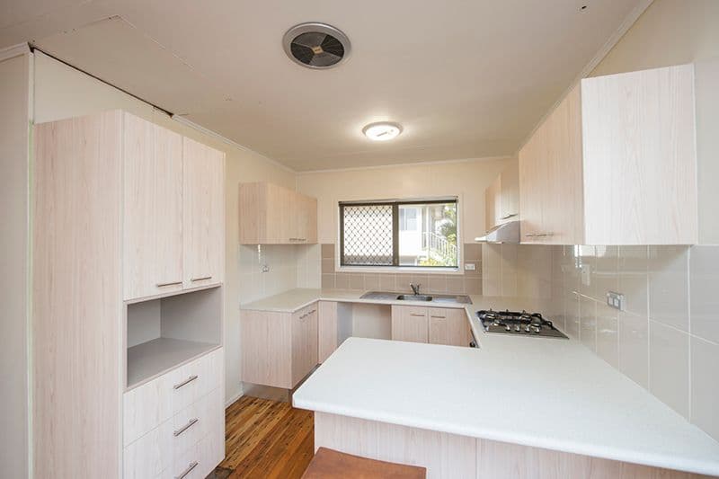 30 Park Street, WEST GLADSTONE QLD 4680, West Gladstone - Thumbnail 2