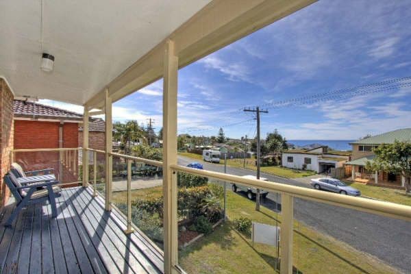 11 Currawong Street, BLUE BAY NSW 2261, Blue Bay - Thumbnail 8