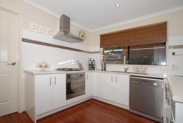 8 Helm Court, CARRUM DOWNS VIC 3201, Carrum Downs - Thumbnail 2