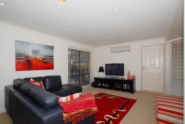 8 Helm Court, CARRUM DOWNS VIC 3201, Carrum Downs - Thumbnail 4