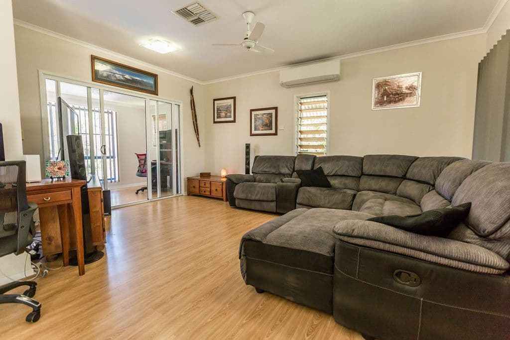 11 Julie Court, Emerald QLD 4720, Emerald - Thumbnail 8