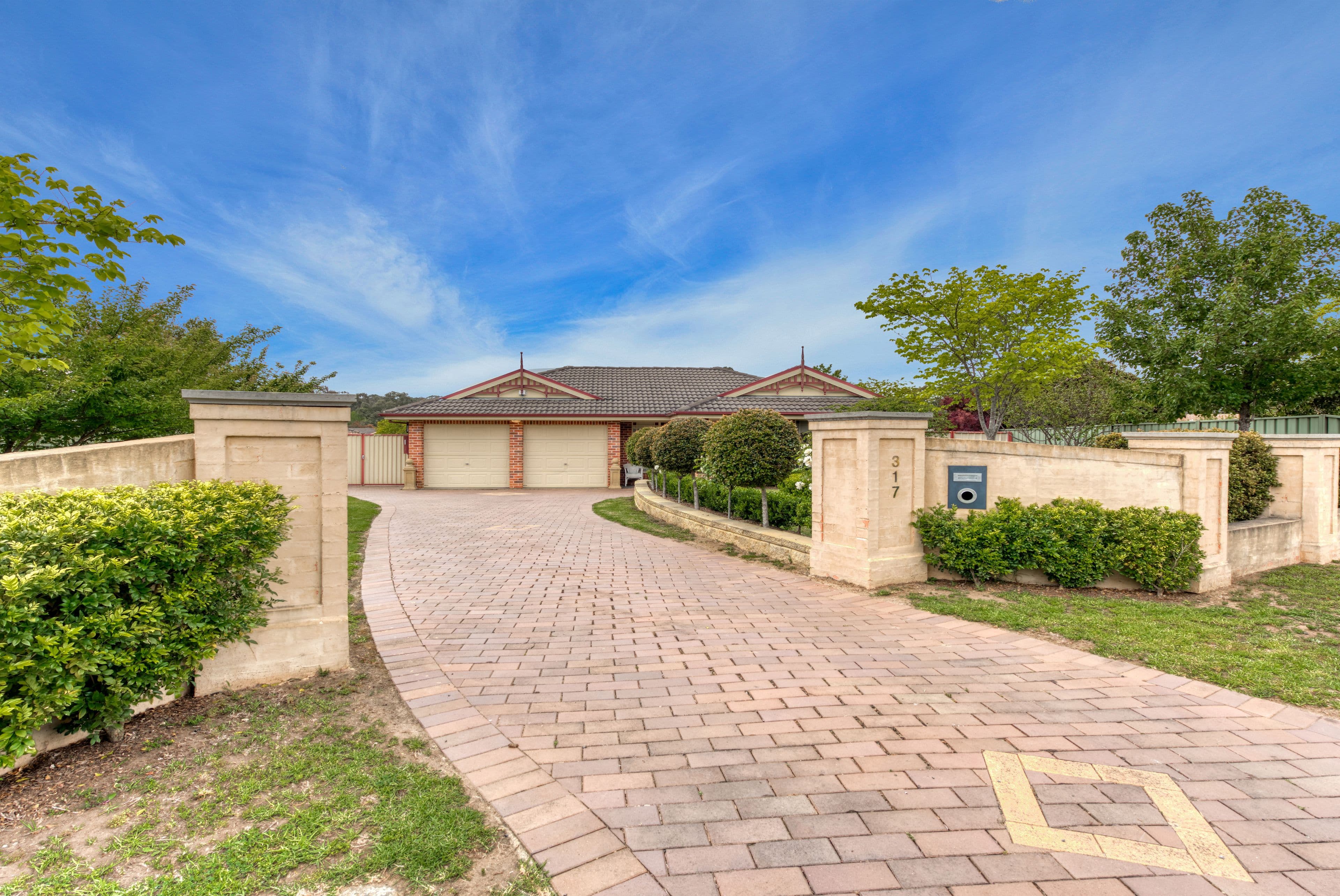 317 Thirlmere Way, Thirlmere - Thumbnail 2