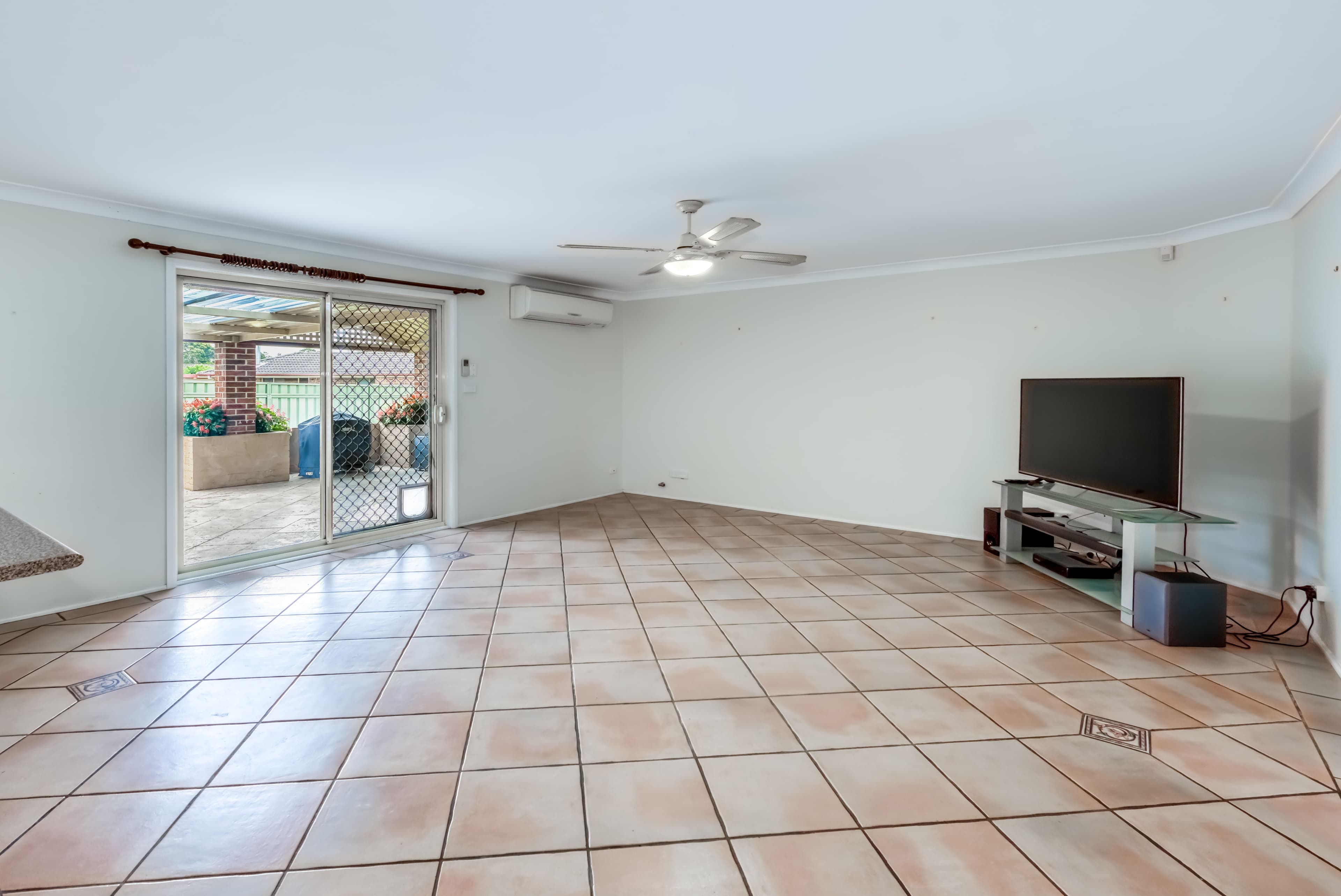 317 Thirlmere Way, Thirlmere - Thumbnail 6