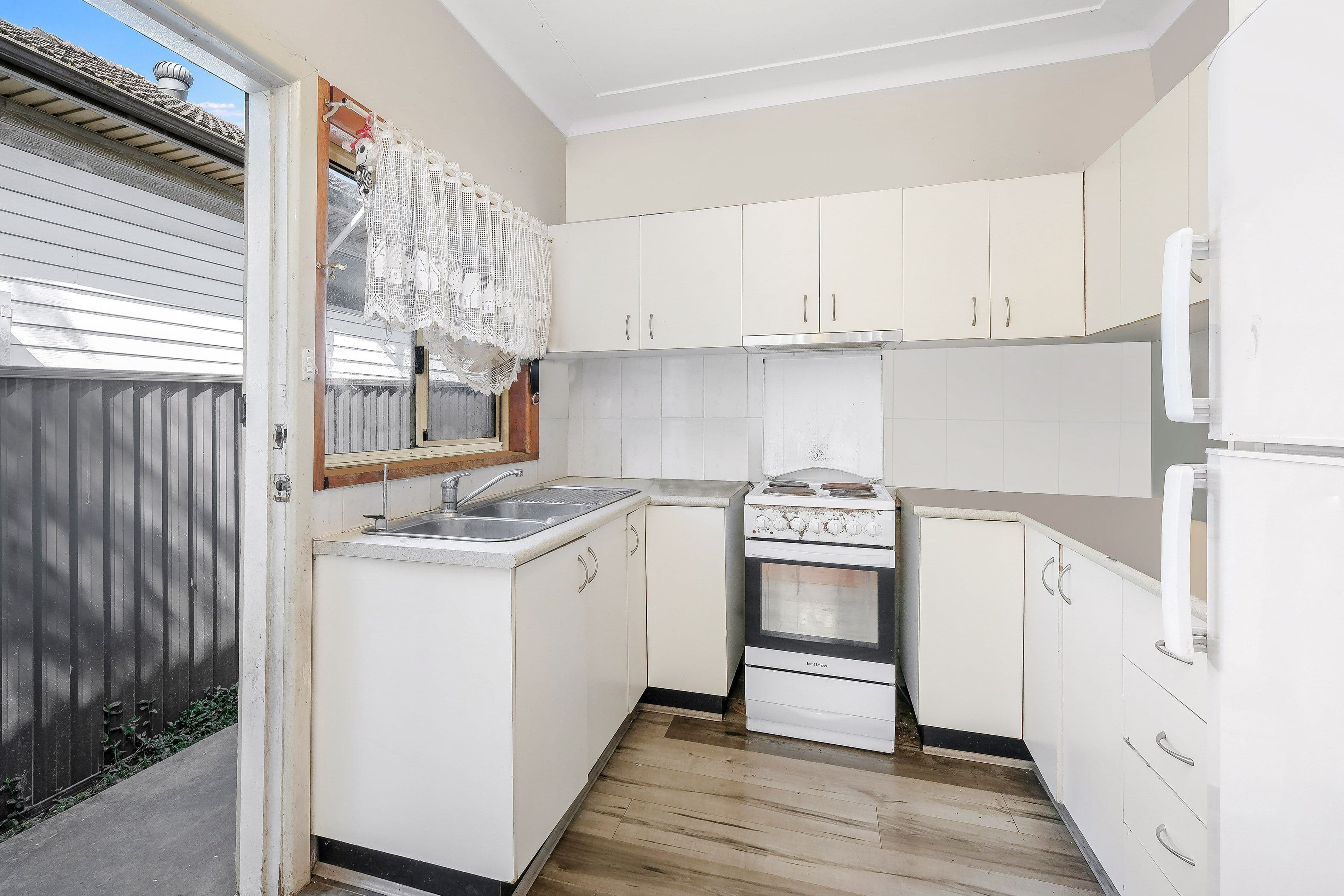 565 Hume Highway, Yagoona NSW 2199, Yagoona - Thumbnail 2