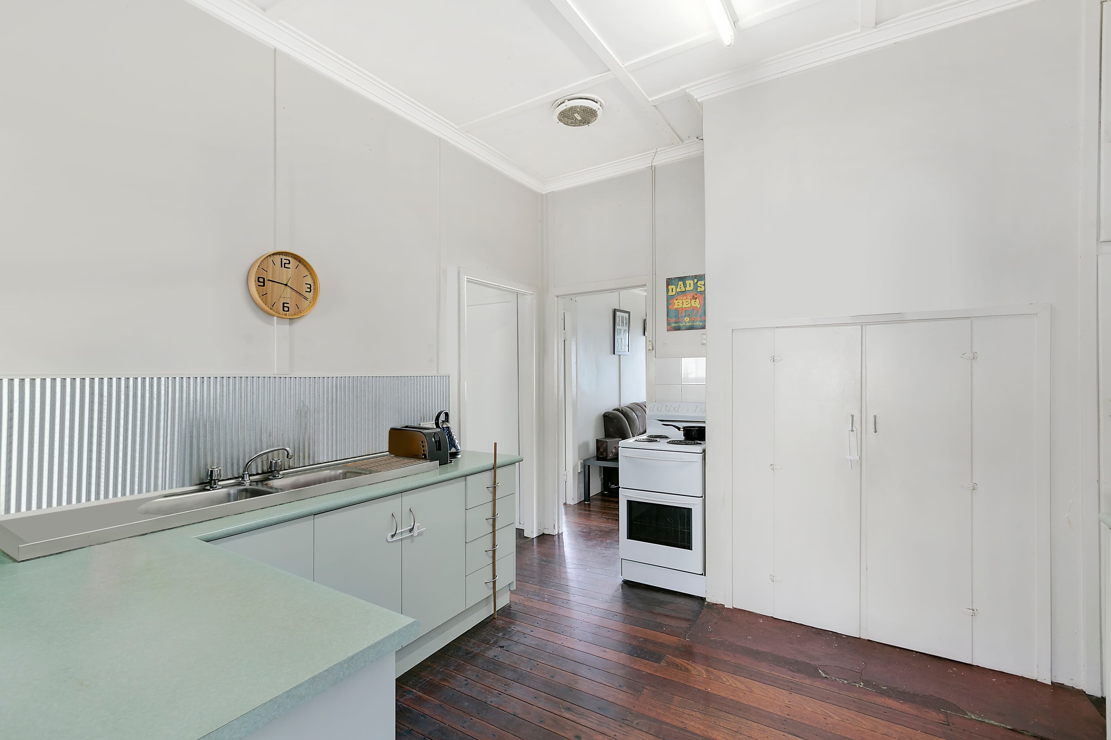 17 Walton Street, Southport QLD 4215, Southport - Thumbnail 4