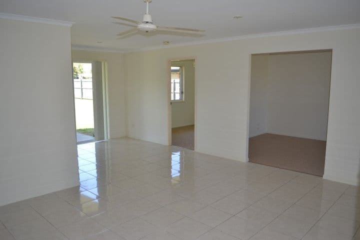 7 Gunsynd Way, POINT VERNON QLD 4655, Point Vernon - Thumbnail 5