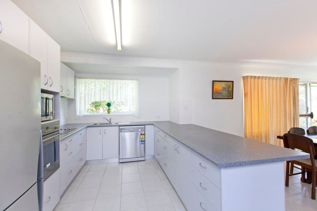 14 Blaxland Street, CAPALABA QLD 4157, Capalaba - Thumbnail 2