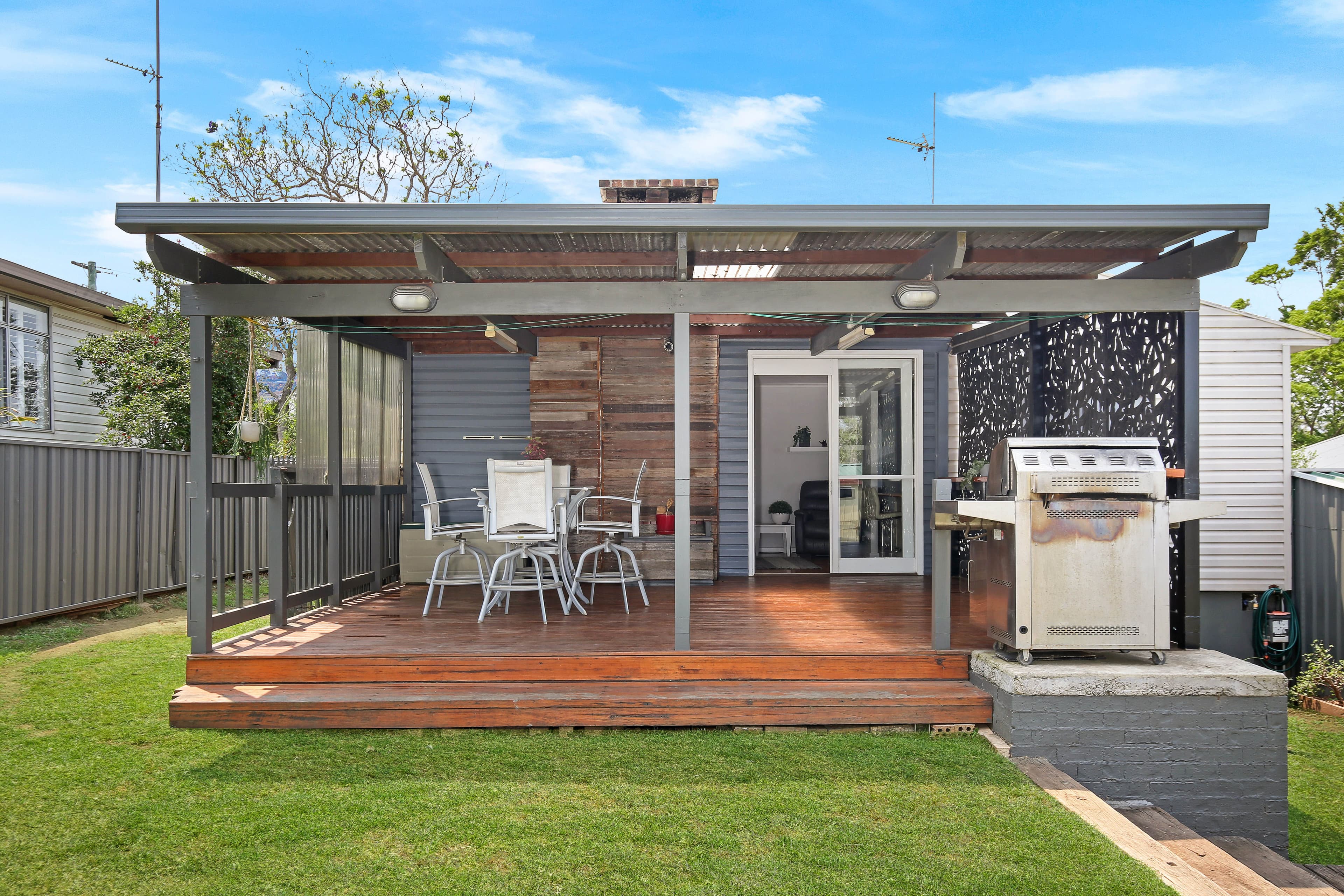 9 Stratford Road, Unanderra - Image 1