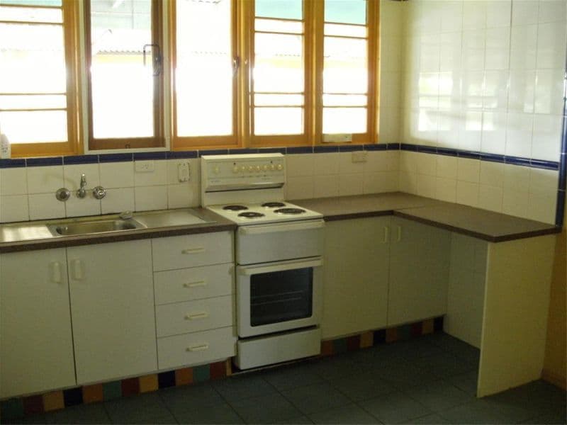208 Lower Mountain Road, DUNDOWRAN QLD 4655, Dundowran - Thumbnail 6