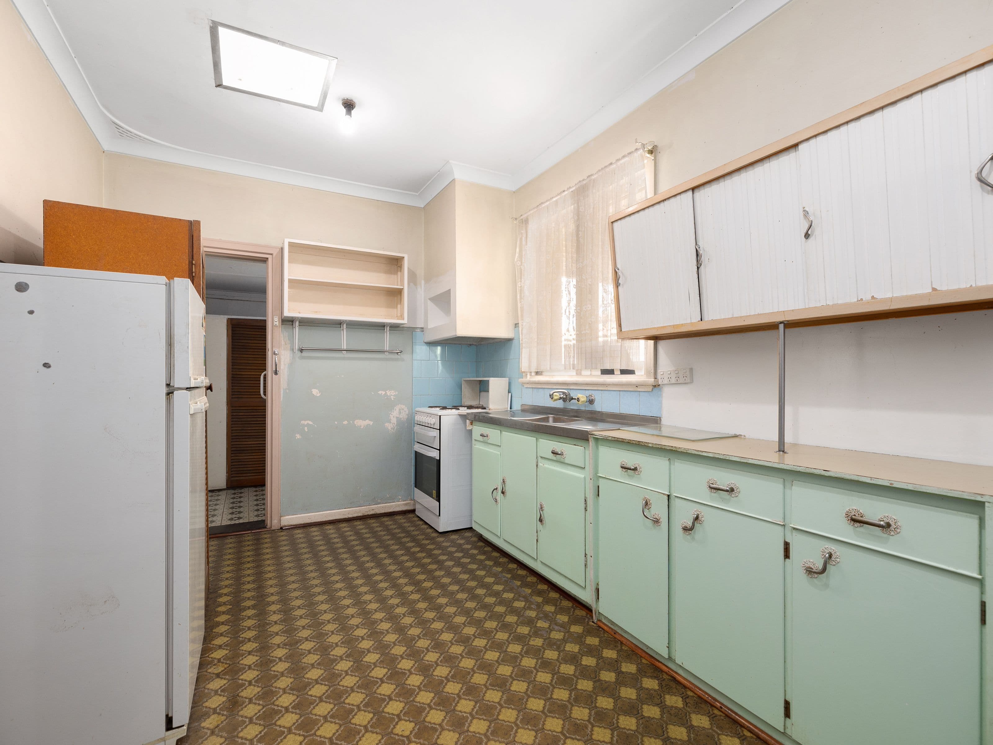 14 Doust Street, Cannington WA 6107, Cannington - Thumbnail 8